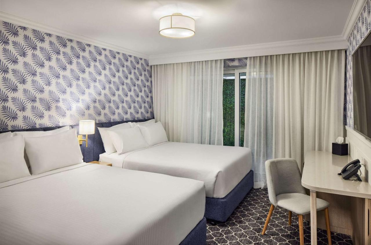 The Beachcomber Hotel & Resort, Ascend Hotel Collection 투클리 외부 사진 A room at the hotel