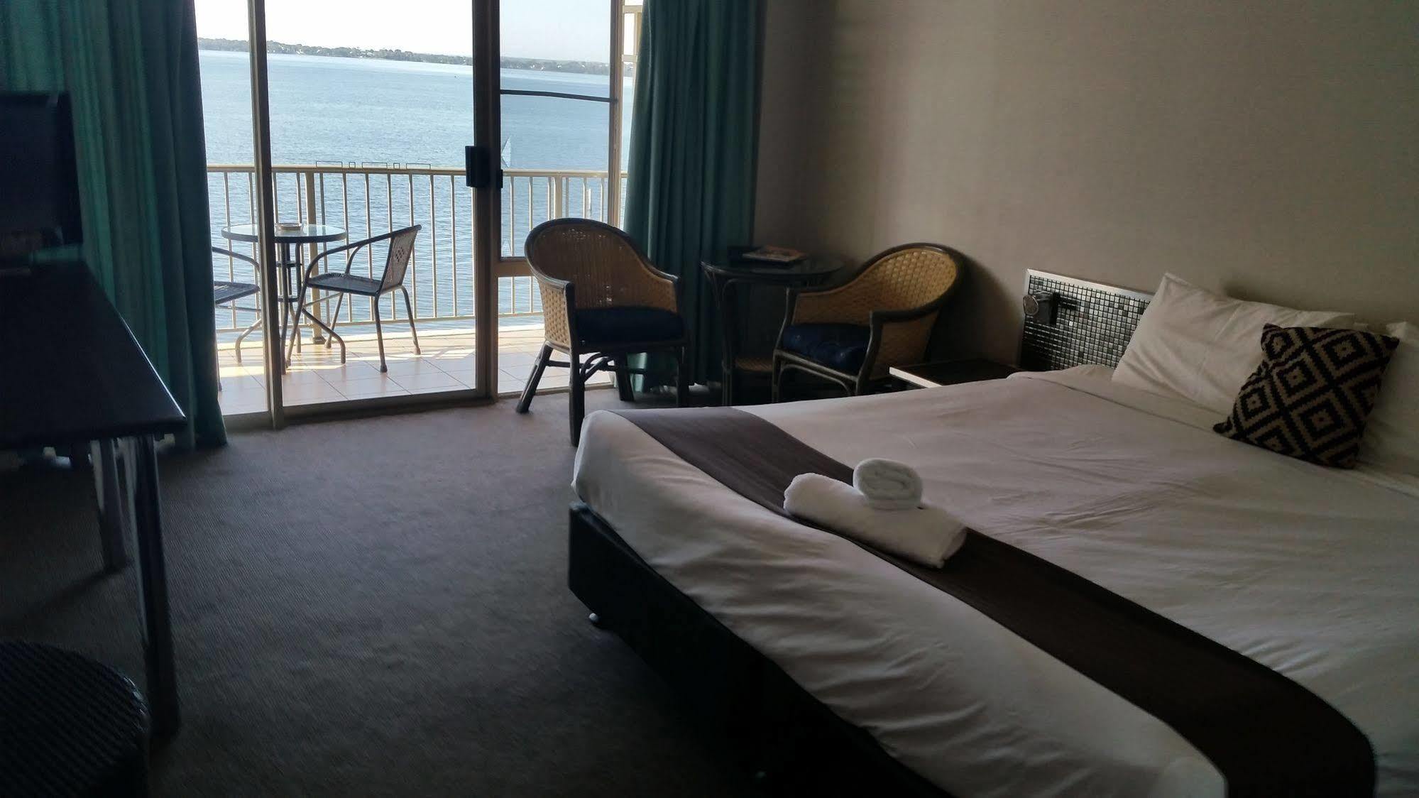 The Beachcomber Hotel & Resort, Ascend Hotel Collection 투클리 외부 사진 A room at the Bayview Hotel